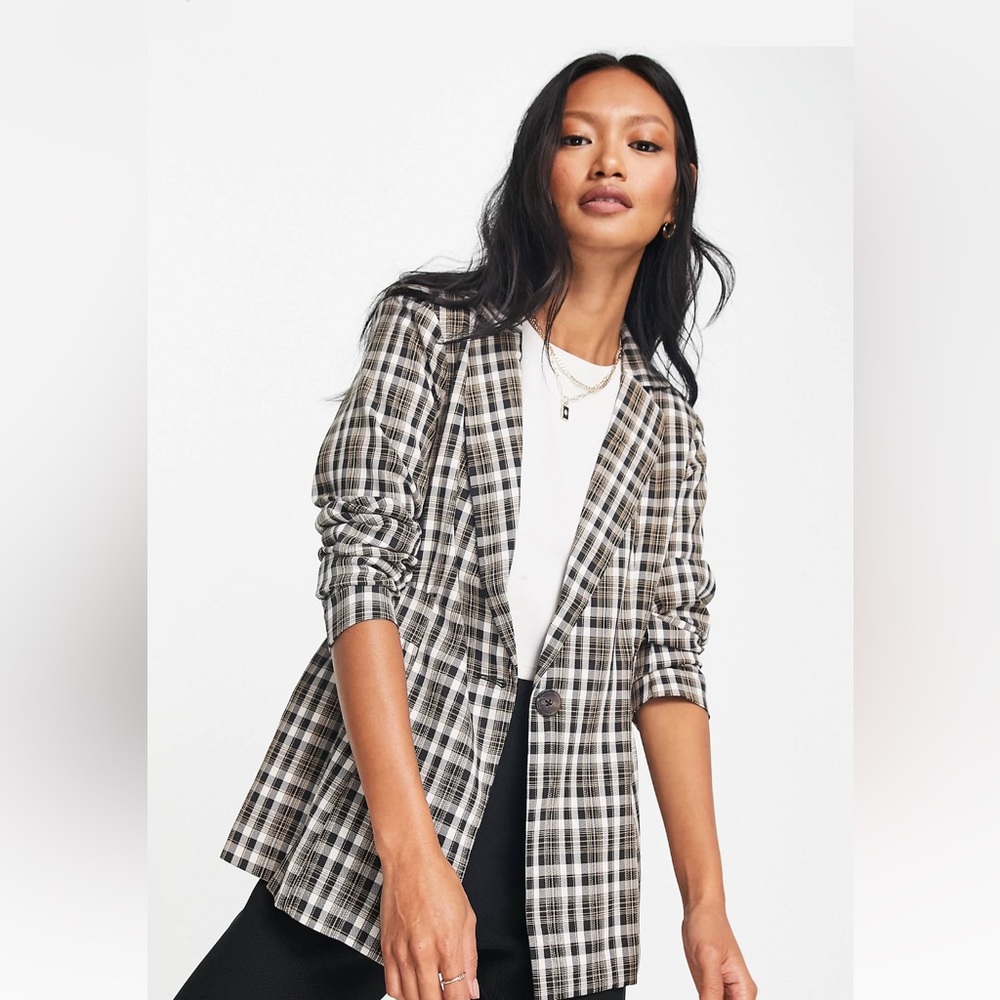 Tailored Waist Blazer in Brown Plaid